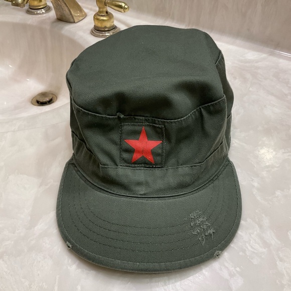 Vintage BDU Fatigue Combat Hat, Olive Drab w/ Red Star, Distressed, Size Large - Picture 2 of 9